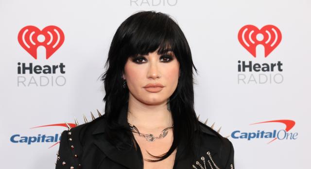 Betiltották Demi Lovato plakátját az Egyesült Királyságban