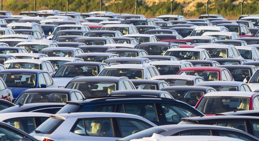 Becsületesnepper: ne legyenek illúzióink, egyhamar nem fog csökkenni a használt kocsik ára