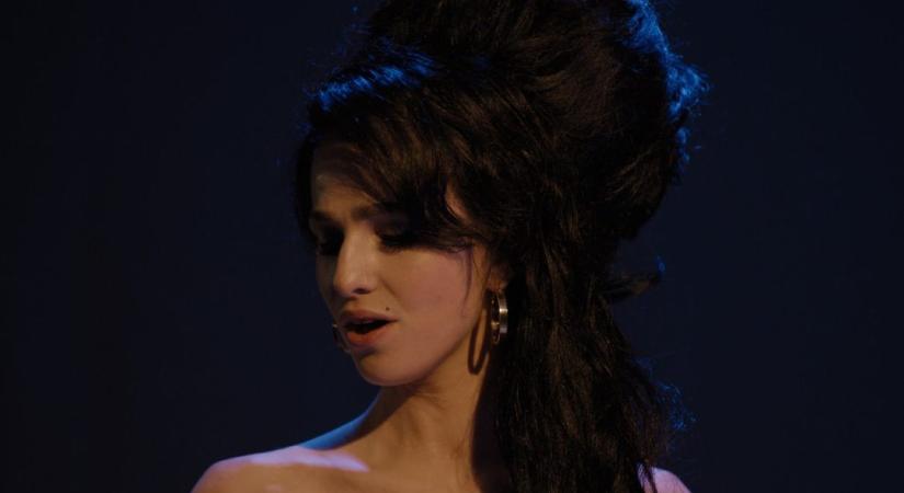 Így fog kinézni Marisa Abela Amy Winehouse-ként
