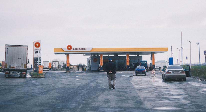 Literenként 125 forinttal is olcsóbb lehet a romániai tankolás, ezrek maradhatnak a zsebünkben