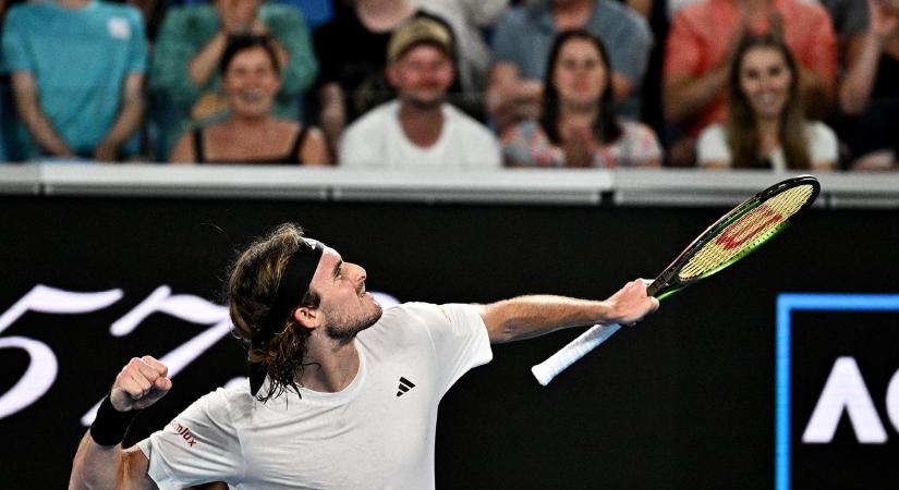Australian Open: Cicipasz sálat és táskát is felvett a szurkolóknak – videó
