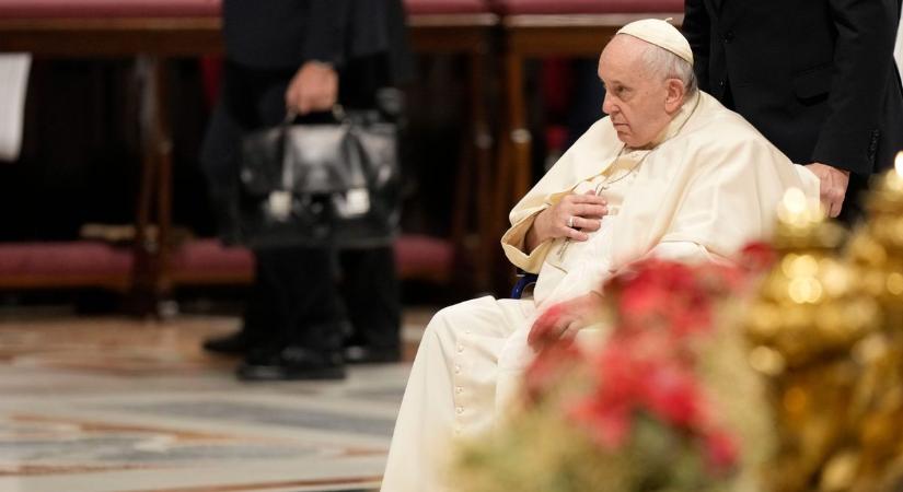 Lapozó: Visszavonulhat Ferenc pápa