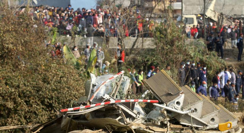 Drámai videók készültek a nepáli repülőgép lezuhanásáról