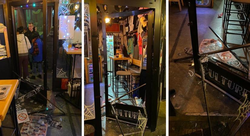 Újfasiszták támadták meg egy újvidéki szórakozóhely vendégeit