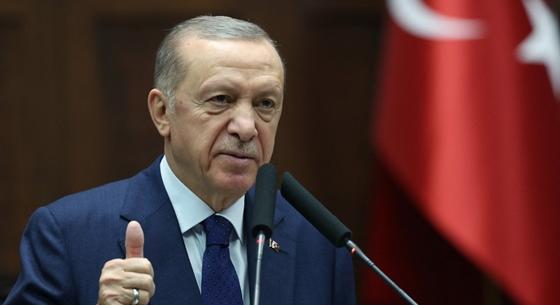 Erdogan 130 „terrorista” kiadását várja Stockholmtól és Helsinkitől a NATO-csatlakozás támogatásához