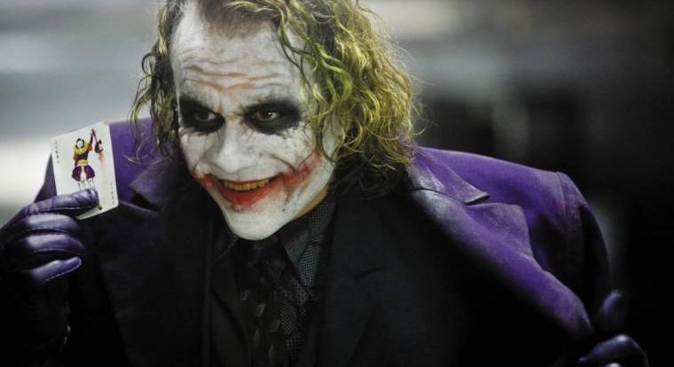 Egy pszichiáter szerint Heath Ledger Jokere nem tartozik az Arkham Elmegyógyintézetbe