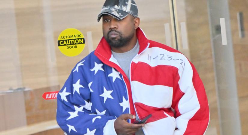 Kanye West ügyvédjei újsághirdetésekben közölték vele, hogy ki van rúgva