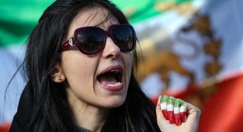Többévi börtönbüntetésre ítéltek egy iráni filmrendezőnőt