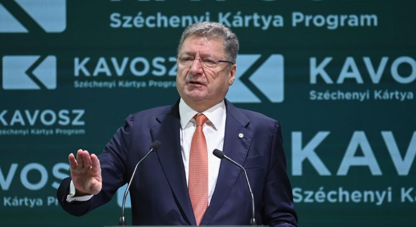 Parragh László az árstop kivezetéséről egyeztet a kormánnyal, de azt nem árulta el, hogy kivel tárgyal