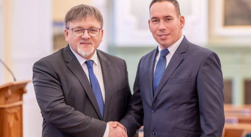 Két fideszes képviselőnek is beszólt a győri polgármester