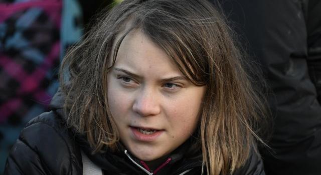 A német fogdából rögtön a davosi konferenciára ment Greta Thunberg, hogy belekössön egy olajsejkbe