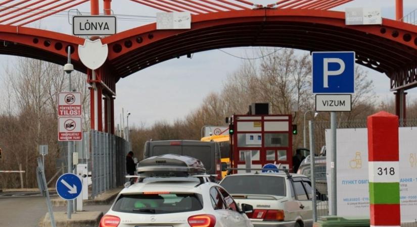 Szünetel a határforgalom a barabási és a lónyai közúti határátkelőhelyen