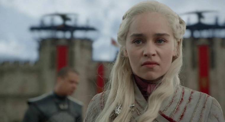 A Daenerys Targaryent alakító Emilia Clarke nem hajlandó megnézni a Sárkányok házát