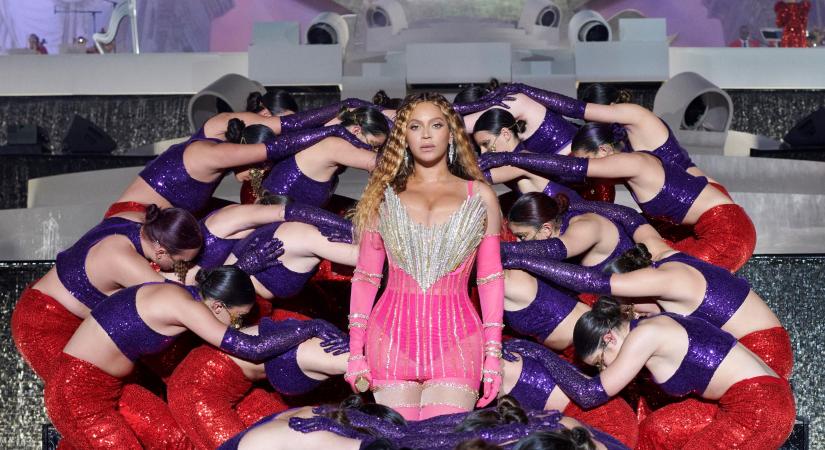 Fergeteges visszatérés: Beyoncé a lányával lépett színpadra