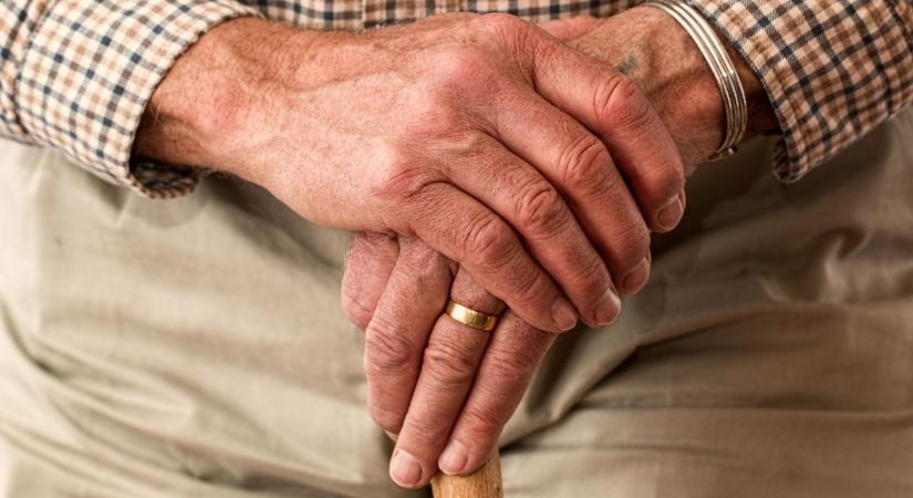 Hasmenéses vírus miatt látogatási tilalom a szárazréti idősek otthonában