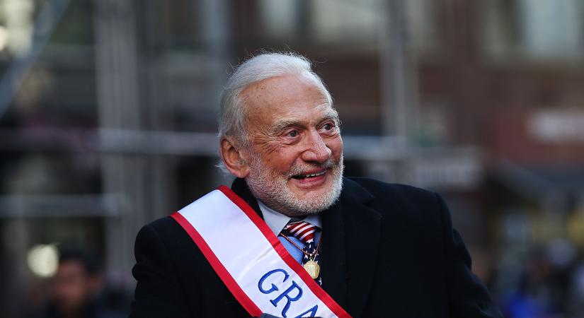 Negyedszerre is megnősült a 93 éves űrhajós, Buzz Aldrin