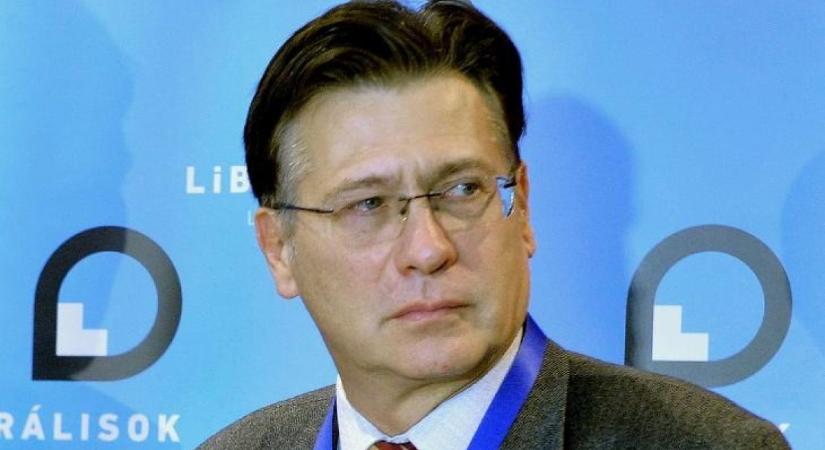 Pilhál György (Magyar Nemzet): Illemóra