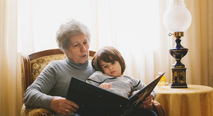 Fészekimmunitás: most az unokák védhetik meg a nagyszülők egészségét