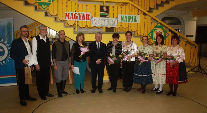 A kultúránk megtart bennünket – a magyar kultúra napját ünnepelték Zalakaroson