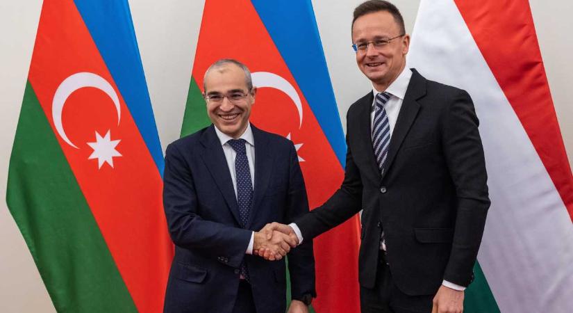 Szijjártó: vezető európai politikusok megvesznek azért, hogy közös képen szerepeljenek az azerbajdzsáni elnökkel