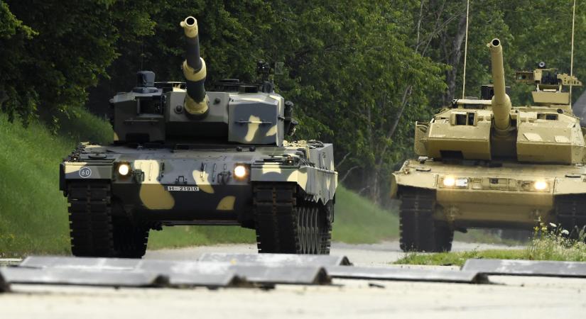 Úgy fest, Olaf Scholz tényleg átadja a Leopard tankokat Ukrajnának