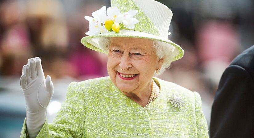 Bővül a királyi család: a néha Erzsébet királynő dédunokáját a nyárra várják