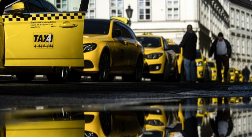 Márciustól tíz százalékkal emelkednek a taxitarifák