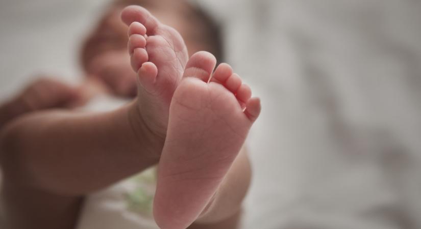 Óriásbébi született – nagyobb, mint egy átlagos féléves