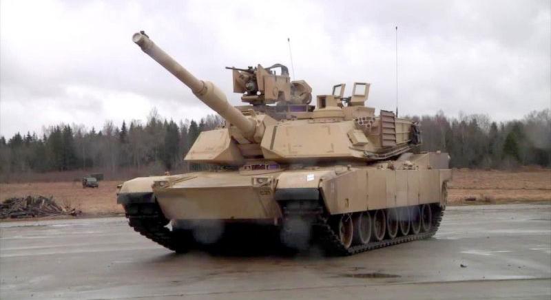 Ömlik a nyugati fegyver Ukrajnába: Biden 31 Abrams tankot küld, a német Leopárdok mellé
