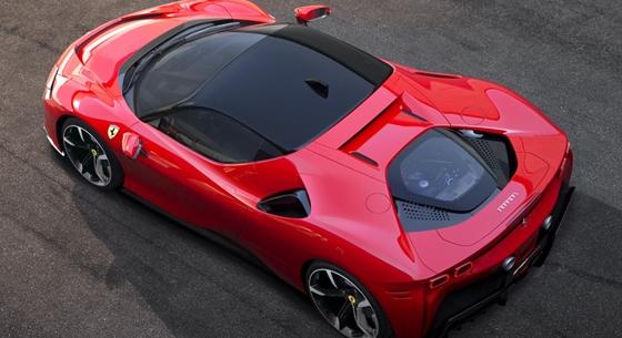 Közel 300 millió forintos Ferrarival lepte meg magát Max Verstappen
