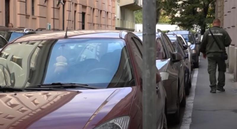 444: legalább három kerületben bűnszervezet üzemeltethette a parkolást Budapesten