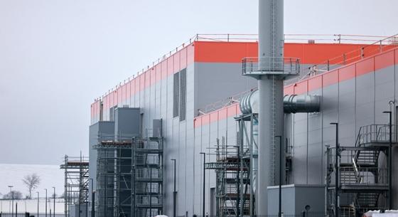 Átadták a Debreceninél jóval kisebb első európai CATL akkumulátorgyárat