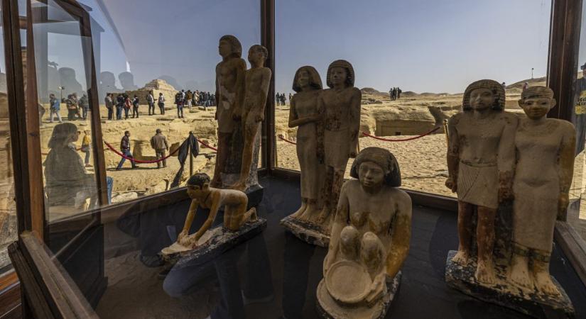 Négyezer éves múmiára bukkantak Egyiptomban