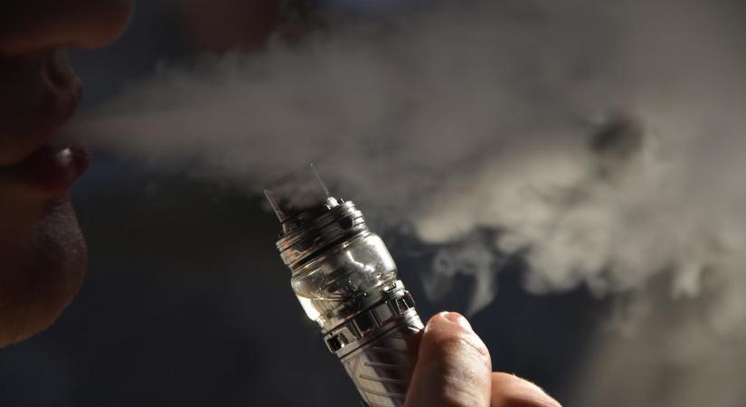 Sokkal károsabb az e-cigaretta, mint gondoltuk: molekuláris és sejtszinten is pusztít