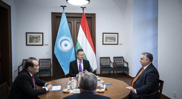 A Türk Befektetési Alap elnökével tárgyalt Orbán Viktor
