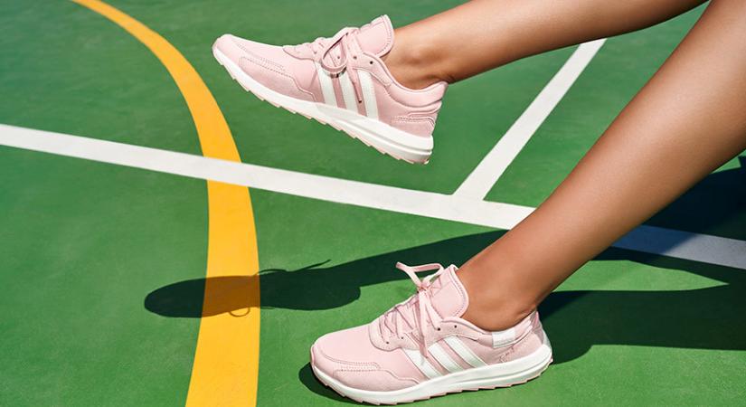 Trendek 2023-ban – a legdivatosabb női sneaker cipők a streetwear szerelmeseinek