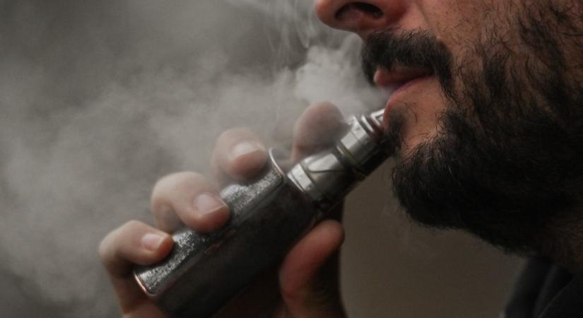Újabb kutatás támasztotta alá az e-cigaretta káros hatásait