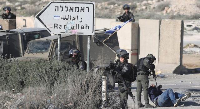 Nyolc embert agyonlőtt egy fegyveres egy jeruzsálemi zsinagógánál