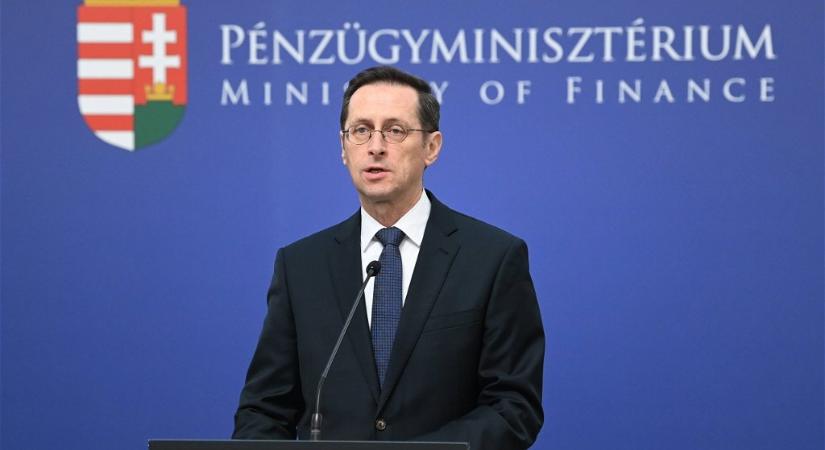 Magyarországot továbbra is befektetésre ajánlják a hitelminősítők