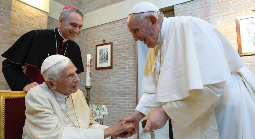 Kiderült, hogy miért mondott le XVI. Benedek pápa