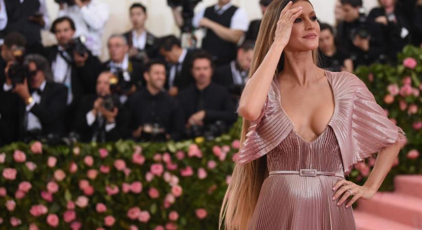 Gisele Bündchen 42 évesen ott folytatja a modellkedést, ahol anno abbahagyta