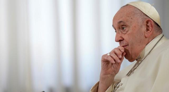 Tisztázta a pápa, mire gondolt, amikor a homoszexualitásról beszélt