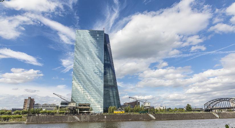 EKB: a koronavírus második hulláma ismét odacsap a gazdaságnak, évekbe telik a kilábalás