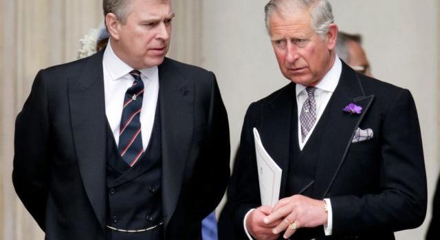 Kirúgták a Buckingham-palotából András herceget