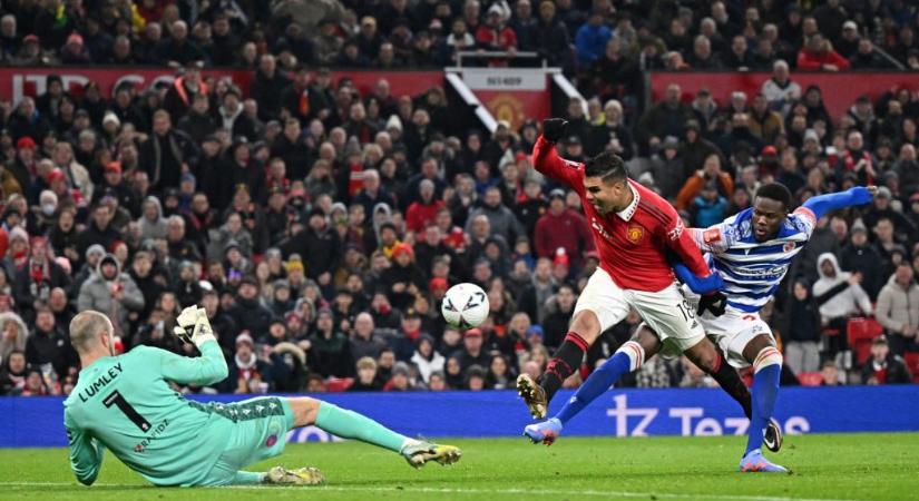 Casemiro-dupla és sarokkal szerzett gól is repítette a Manchester Unitedet