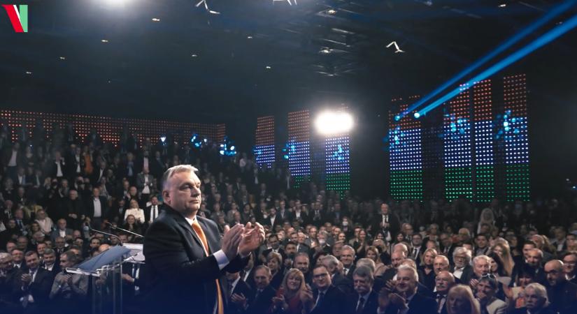 Orbán Viktor újra évértékelőt tart