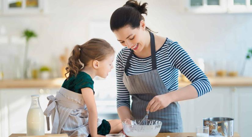 6 alapszabály, amit minden gyereknek be kell tartania a konyhában