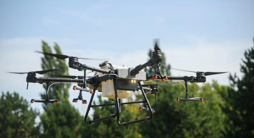 Tudnivalók a növényvédő szerek és növényvédelmi hatású készítmények drónos kijuttatásának kérelmezéséről