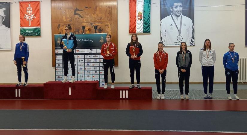Nagy Blanka ezüstöt szerzett a kadet párbajtőrözők magyar bajnokságán
