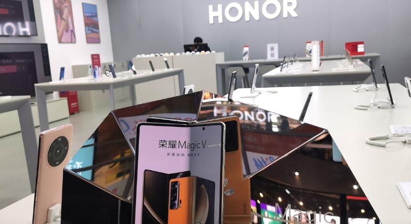 Kínában is visszaestek az okostelefon-eladások